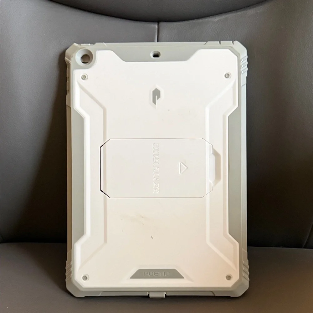 Apple iPad 7th Gen Cream Protective Case